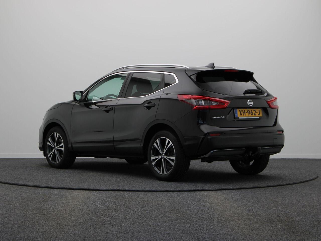 Nissan QASHQAI 158pk DIG-T N-Connecta | Panoramadak | Rondomzicht Camera | Trekhaak |
