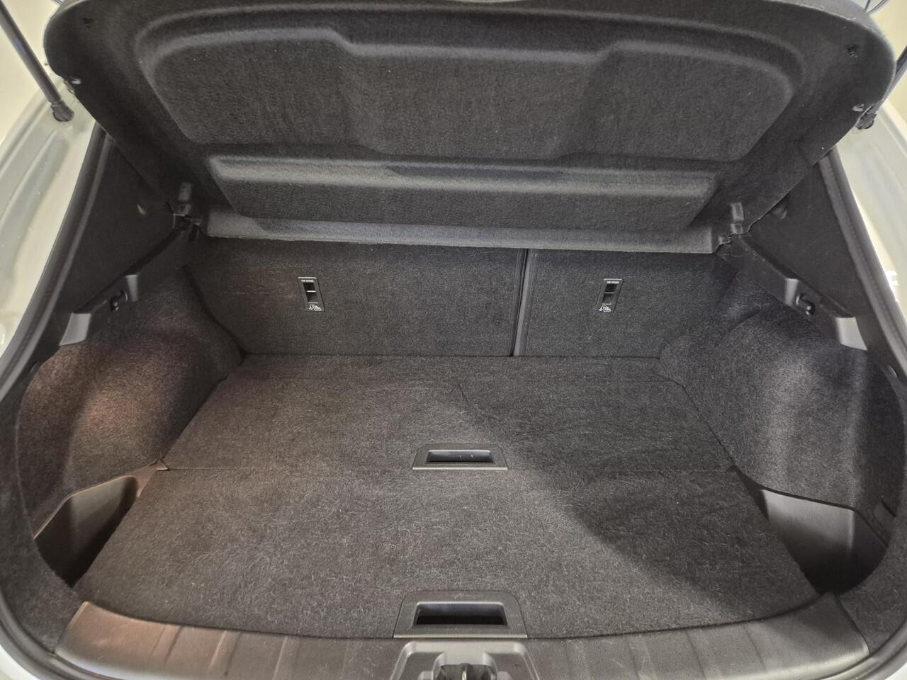 Nissan QASHQAI 1.3 DIG-T N-Connecta | Panoramadak | 360º Camera | Apple Carplay & Android Auto |