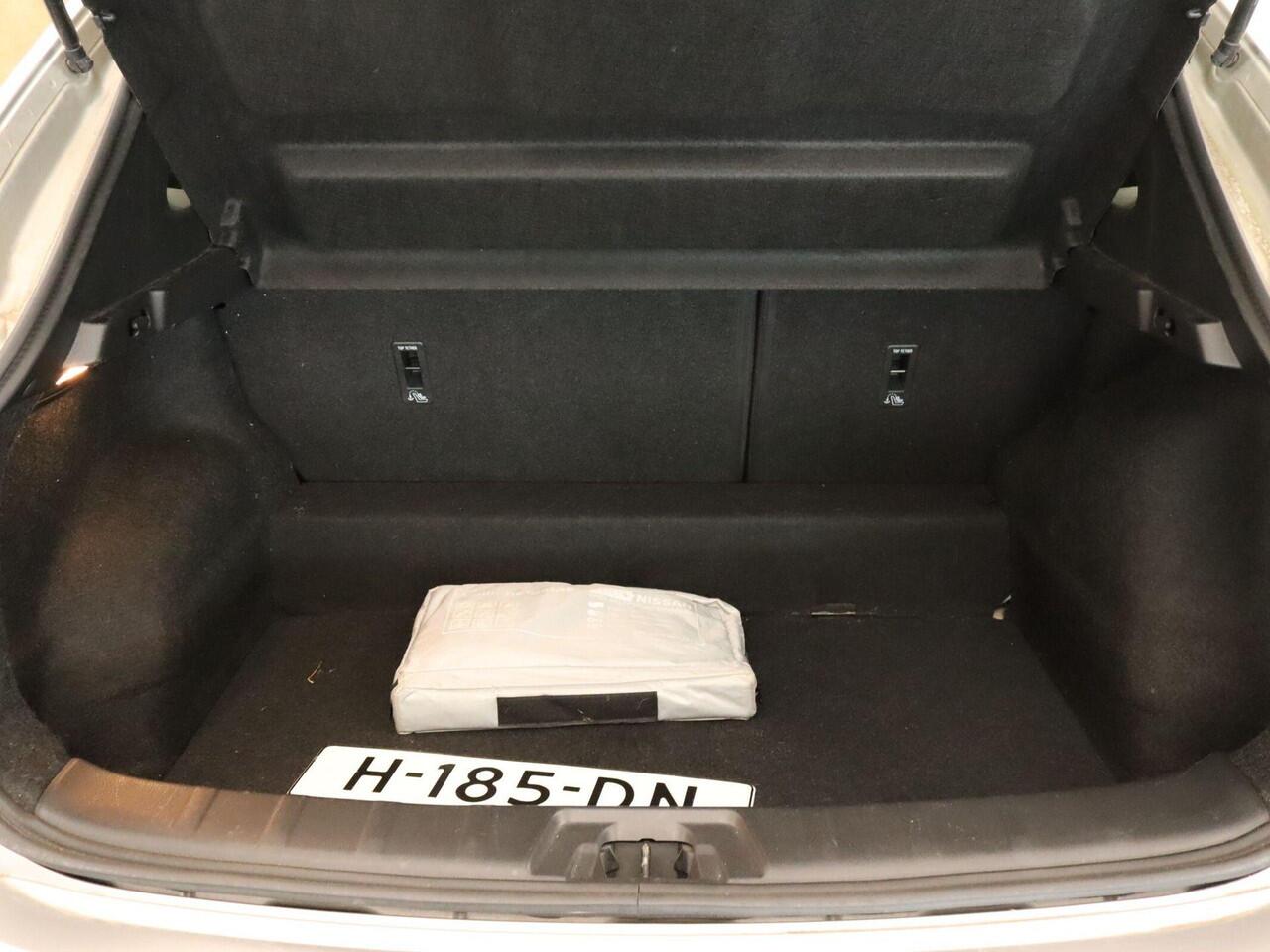 Nissan QASHQAI 1.3 DIG-T Acenta - ORIGINEEL NEDERLANDSE AUTO - VASTE TREKHAAK - TREKGEWICHT 1500 KG- AFKOMSTIG VAN 1E EIGENAAR - PARKEERSENSOREN VOOR/ ACHTER - CLIMATE CONTROL - CAMERA - DAB AUDIO - 17 INCH LICHT METALEN VELGEN