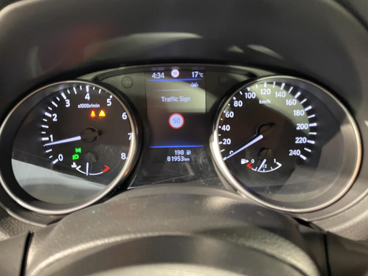 Nissan QASHQAI 1.3 DIG-T N-Connecta | Trekhaak | Climatie Controle | Navigatie | Camera