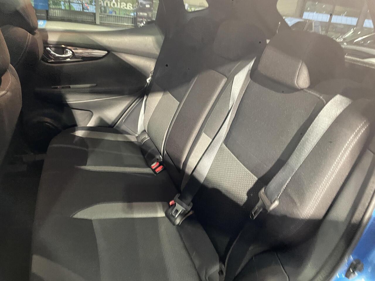 Nissan QASHQAI 1.3 DIG-T N-Connecta | Trekhaak | Climatie Controle | Navigatie | Camera