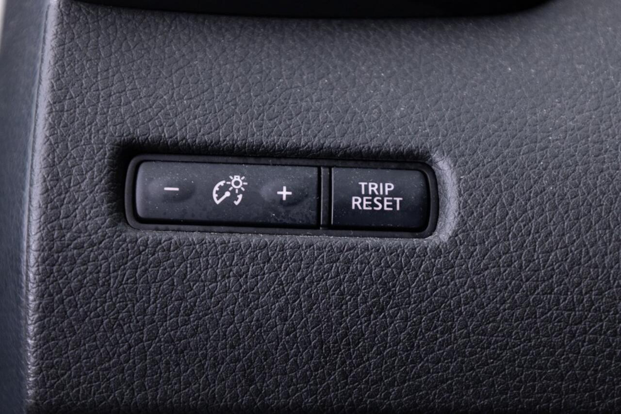 Nissan QASHQAI 1.3 DIG-T N-Connecta | PANORAMADAK | KEYLESS | 360 Camera ? 1e Eigenaar