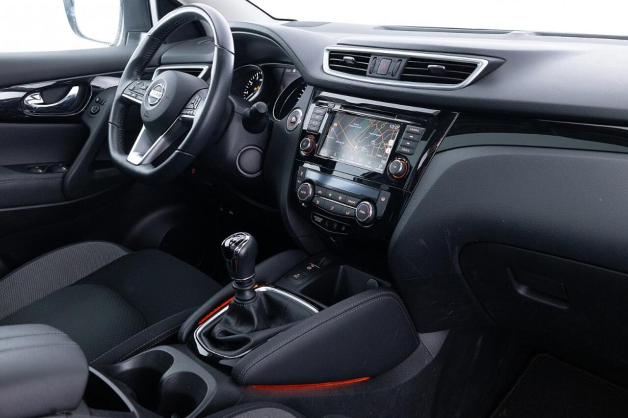 Nissan QASHQAI 1.3 DIG-T N-Connecta | PANORAMADAK | KEYLESS | 360 Camera ? 1e Eigenaar