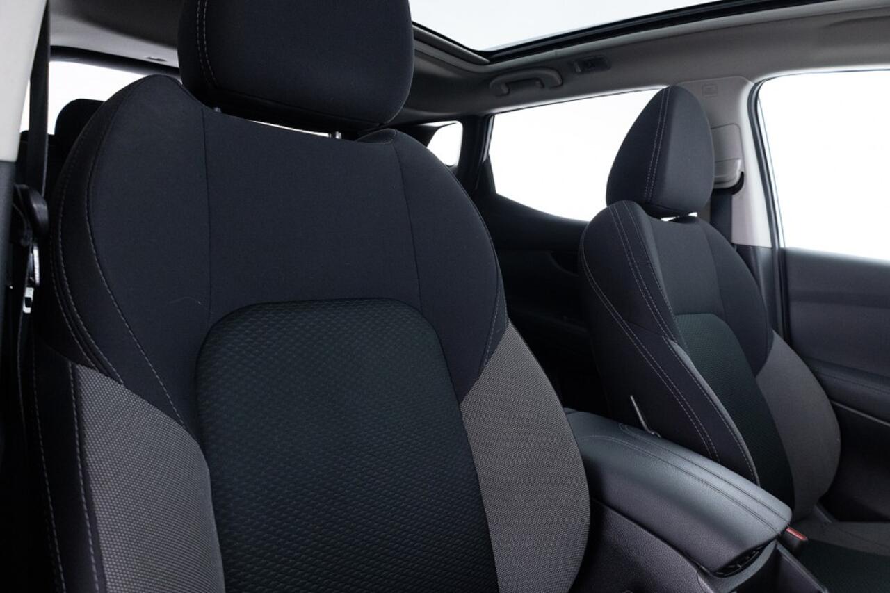 Nissan QASHQAI 1.3 DIG-T N-Connecta | PANORAMADAK | KEYLESS | 360 Camera ? 1e Eigenaar