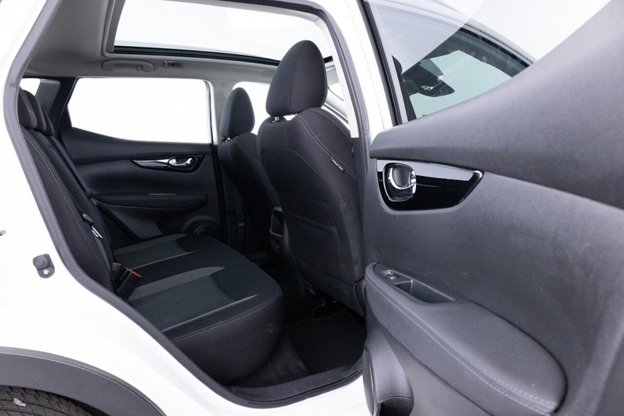 Nissan QASHQAI 1.3 DIG-T N-Connecta | PANORAMADAK | KEYLESS | 360 Camera ? 1e Eigenaar