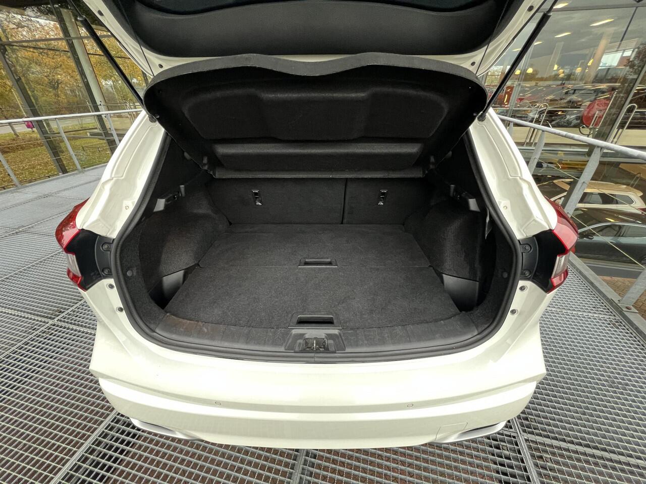 Nissan QASHQAI 1.3 DIG-T Tekna + | Panoramadak | Carplay/Android | Lederen Bekleding | Bose