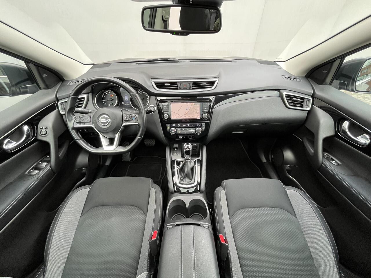 Nissan QASHQAI 1.3 DIG-T Business Edition / 100% Dealeronderhouden / Panoramadak / 360° Camera / Adaptieve Cruise Control / Keyless Entry & Start / Navigatie full map / Apple Carplay & Android Auto / Stoel- en Voorruitverwarming / Climate Control / Dodehoek Detectie