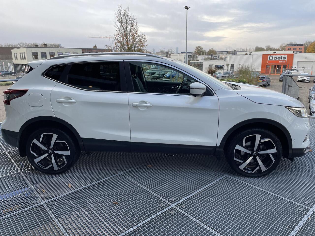 Nissan QASHQAI 1.3 DIG-T Tekna Automaat | Trekhaak | Navigatie | Panoramadak |