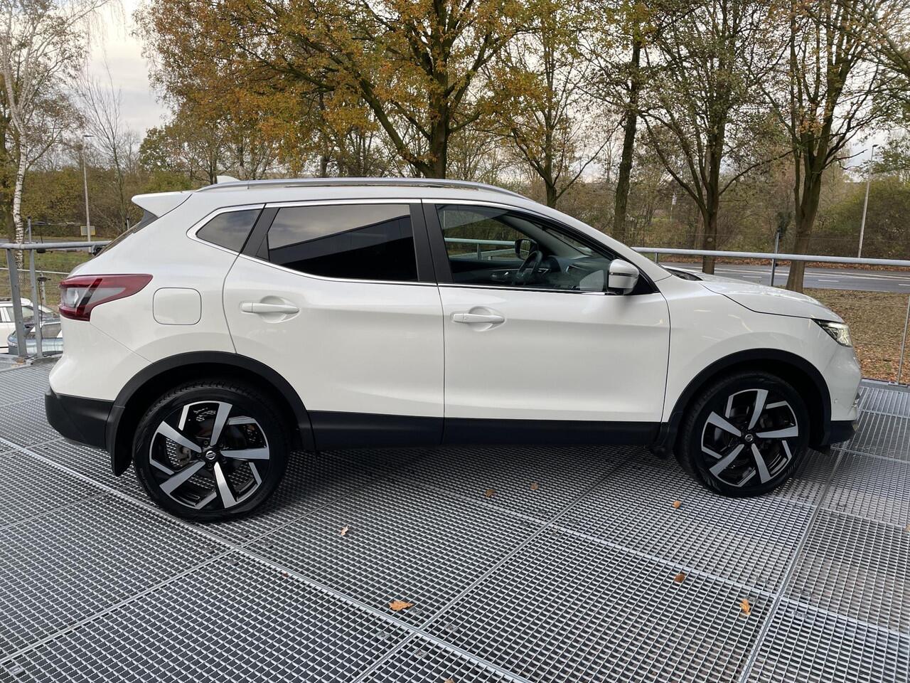 Nissan QASHQAI 1.3 DIG-T Tekna Automaat | Trekhaak | Navigatie | Panoramadak |