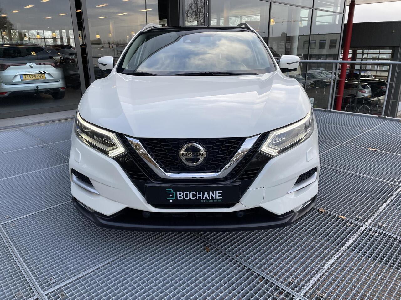 Nissan QASHQAI 1.3 DIG-T Tekna Automaat | Trekhaak | Navigatie | Panoramadak |