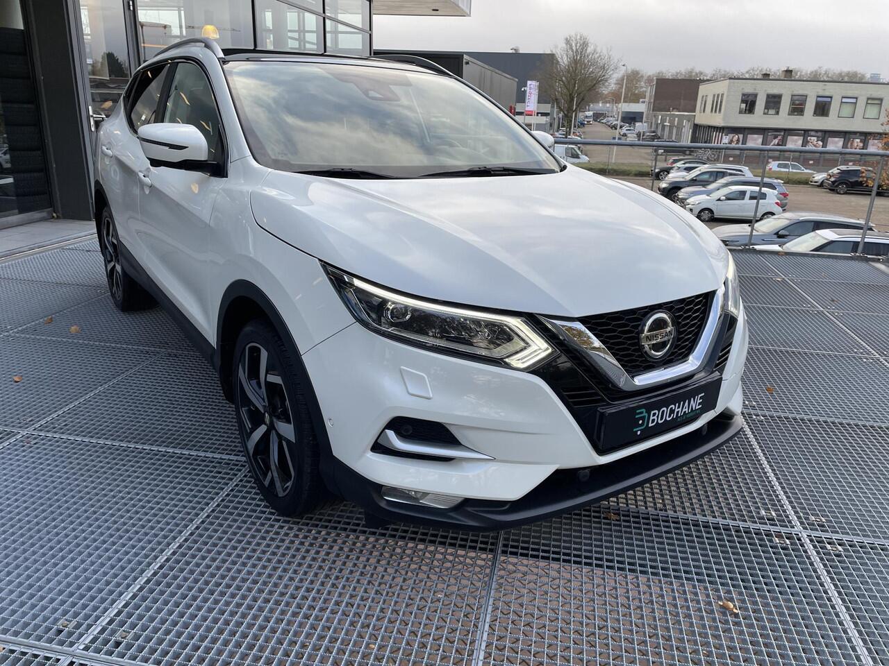 Nissan QASHQAI 1.3 DIG-T Tekna Automaat | Trekhaak | Navigatie | Panoramadak |