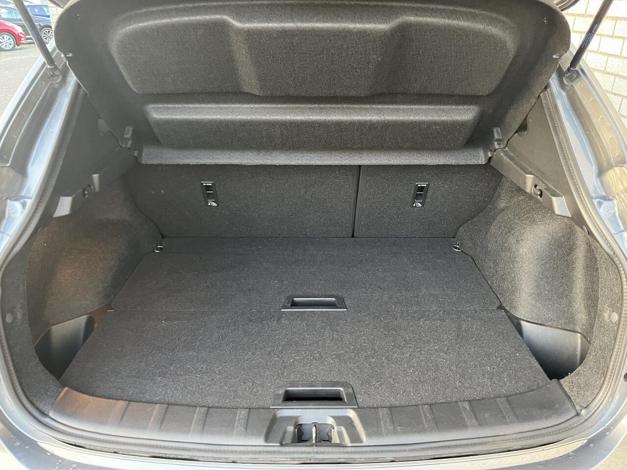 Nissan QASHQAI 1.3 DIG-T Tekna | Stoelverwarming | Panoramadak | 360° Camera | Apple CarPlay / Android Auto |