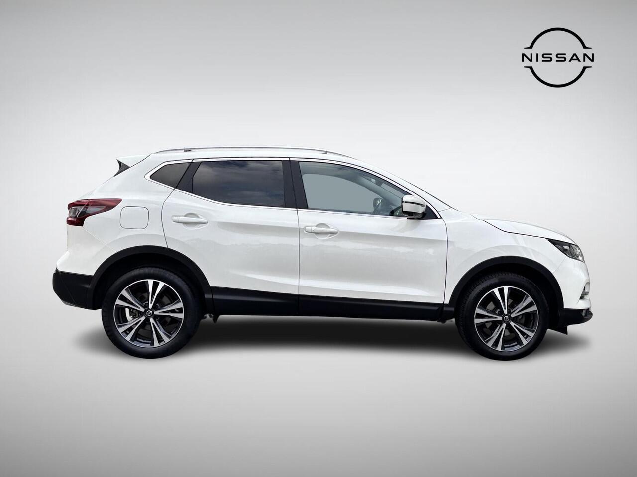 Nissan QASHQAI 1.3 DIG-T N-Connecta Design Pack | Trekhaak | Panoramadak | Apple Carplay/Android Auto | 360° Camera | Keyless Entry | Navigatie | DAB