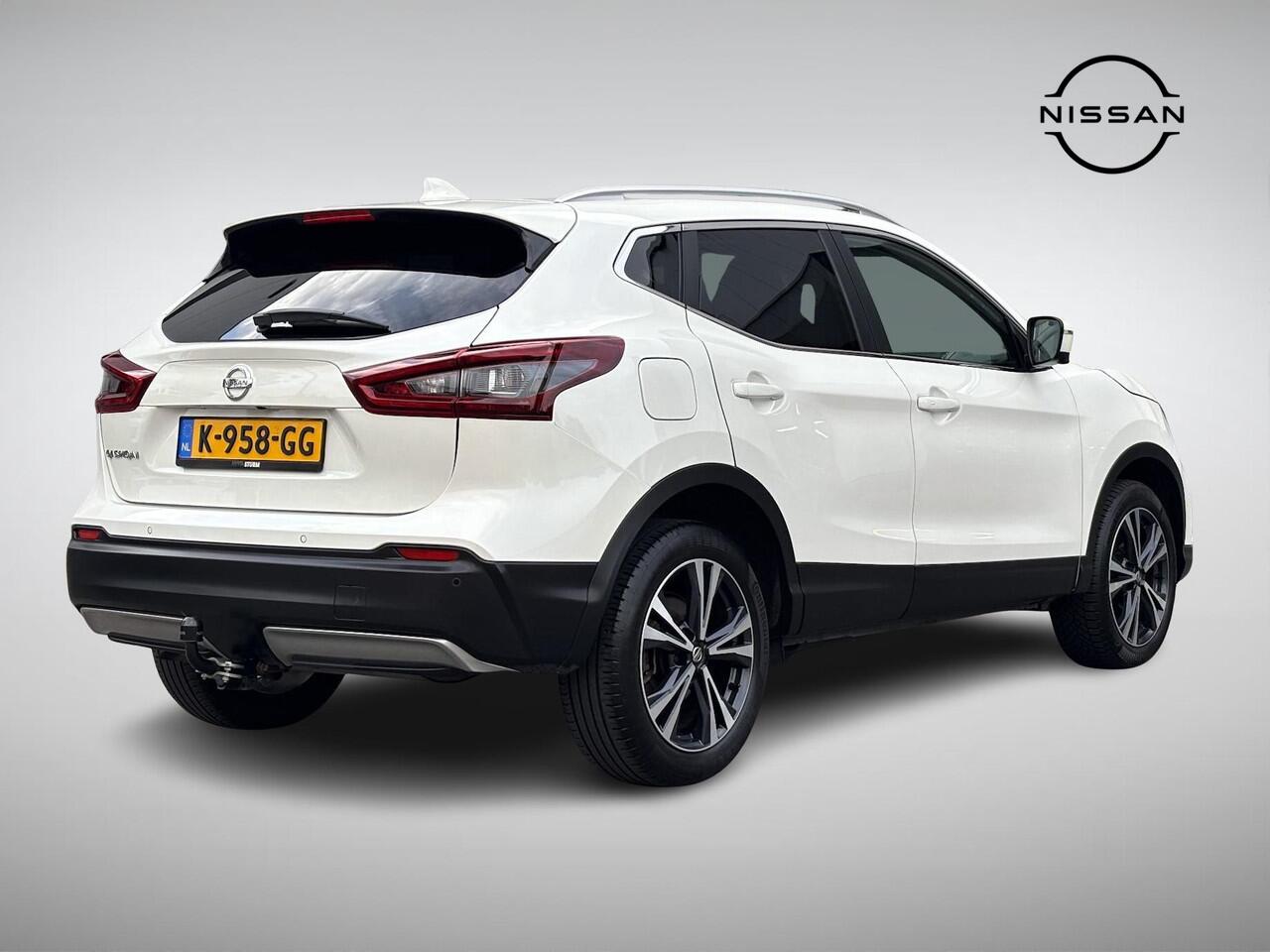 Nissan QASHQAI 1.3 DIG-T N-Connecta Design Pack | Trekhaak | Panoramadak | Apple Carplay/Android Auto | 360° Camera | Keyless Entry | Navigatie | DAB