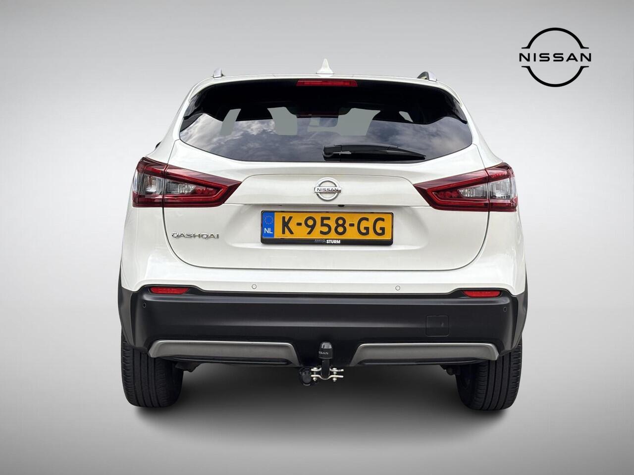 Nissan QASHQAI 1.3 DIG-T N-Connecta Design Pack | Trekhaak | Panoramadak | Apple Carplay/Android Auto | 360° Camera | Keyless Entry | Navigatie | DAB