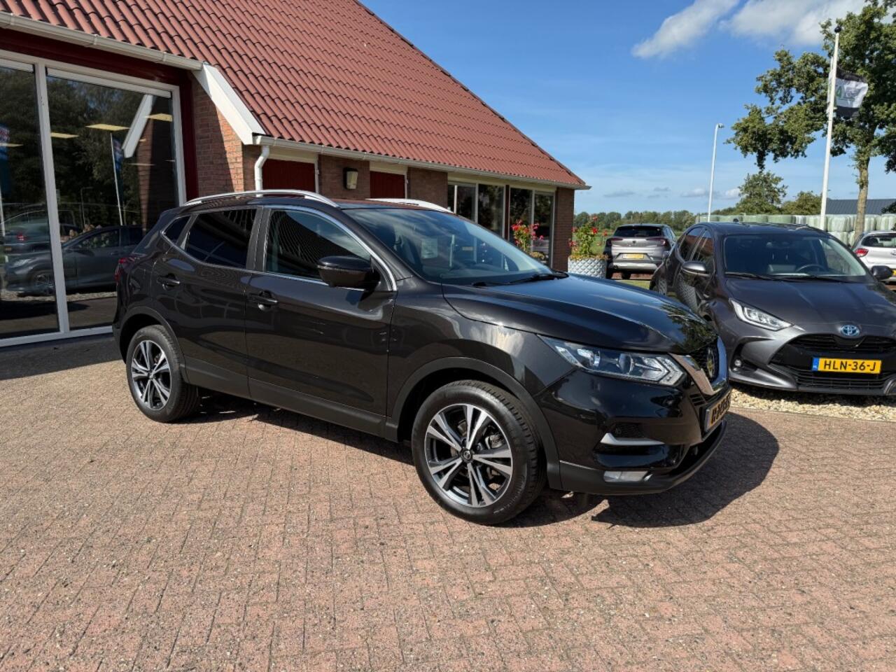 Nissan QASHQAI 1.3 DIG-T 140 PK N-CONNECTA CAMERA/TREKHAAK/NAVIGATIE/CRUISE CONTROL