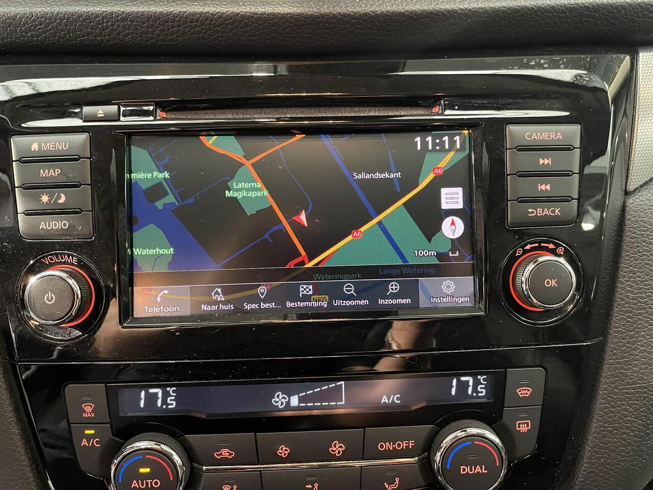 Nissan QASHQAI 1.3 DIG-T Tekna | Trekhaak | Navigatie | Panoramadak | Stoelverwarming |