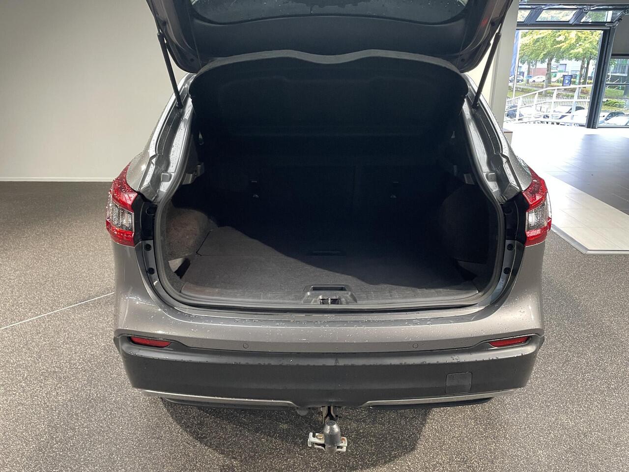 Nissan QASHQAI 1.3 DIG-T Tekna | Trekhaak | Navigatie | Panoramadak | Stoelverwarming |