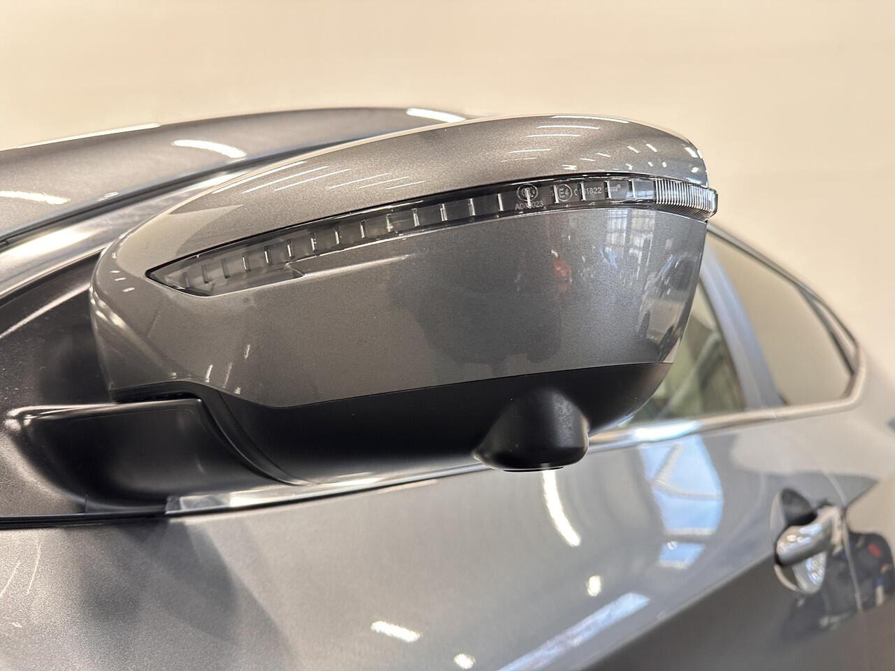 Nissan QASHQAI 1.3 DIG-T N-Connecta Panorama dak PDC VA+ 360 Camera Airco Climatronic Navi Carplay 18" LM Velgen NL Auto