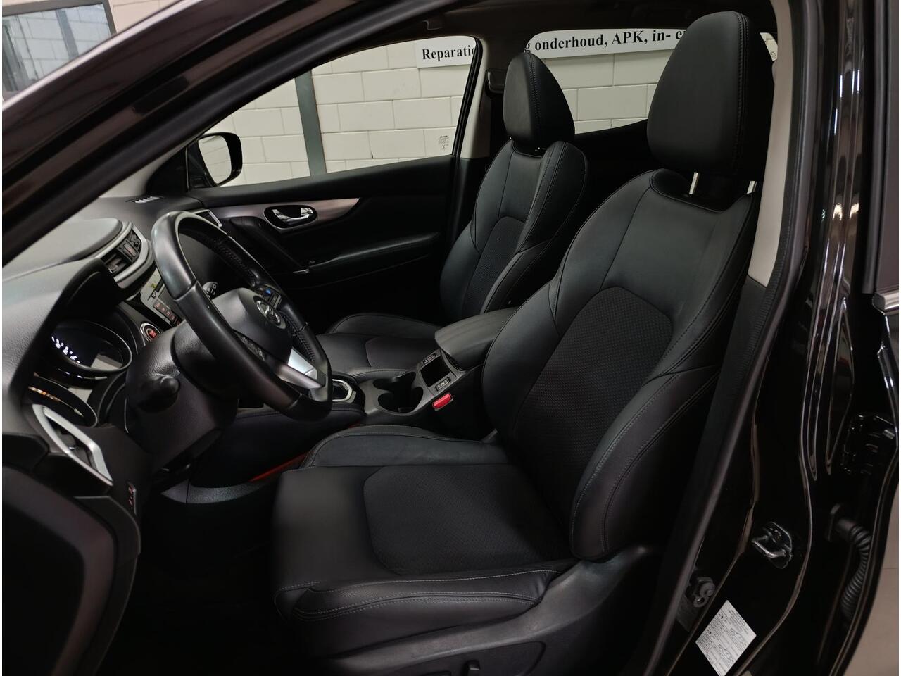 Nissan QASHQAI 1.3 DIG-T Tekna Pano dak| Automaat | 360 Camera | stoelverwarming | parkeer sensoren