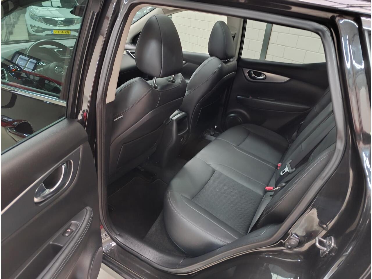 Nissan QASHQAI 1.3 DIG-T Tekna Pano dak| Automaat | 360 Camera | stoelverwarming | parkeer sensoren