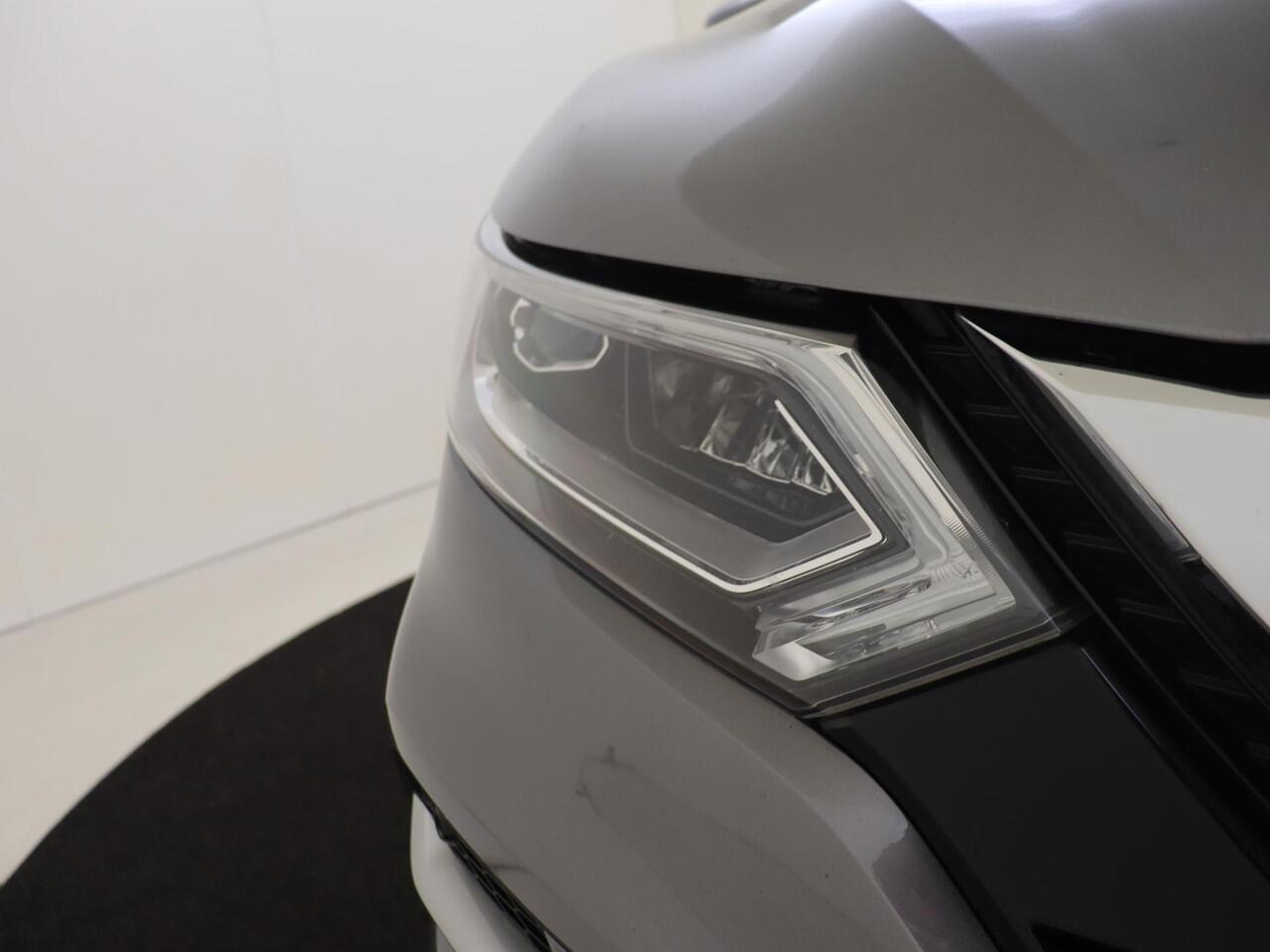 Nissan QASHQAI 1.3 DIG-T Tekna | Trekhaak | Cruise control | Lichtmetalen velgen