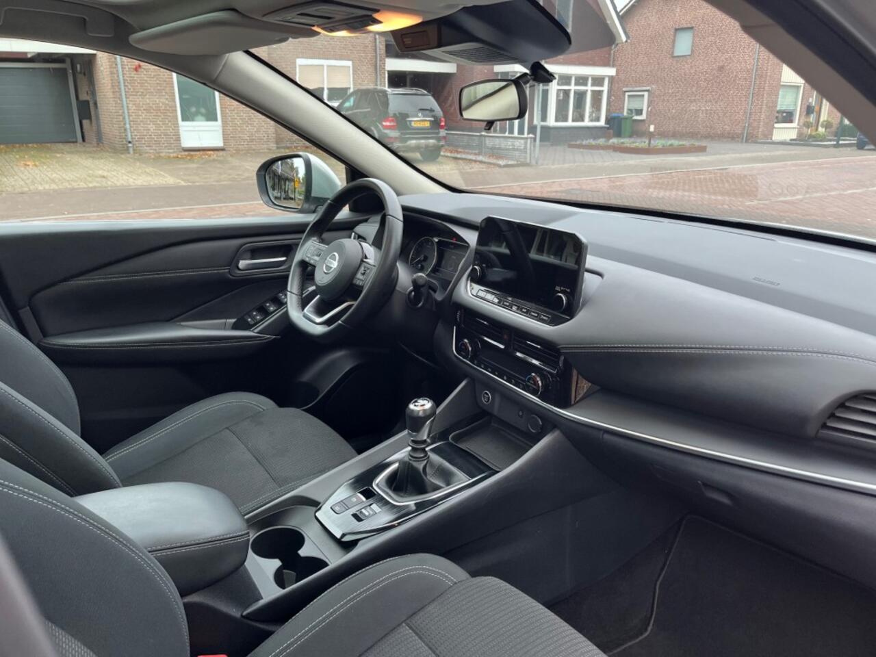 Nissan QASHQAI 1.3 MHEV ACENTA / NAVI / CARPLAY / CAMERA 360 / AIRCO-ECC / PDC
