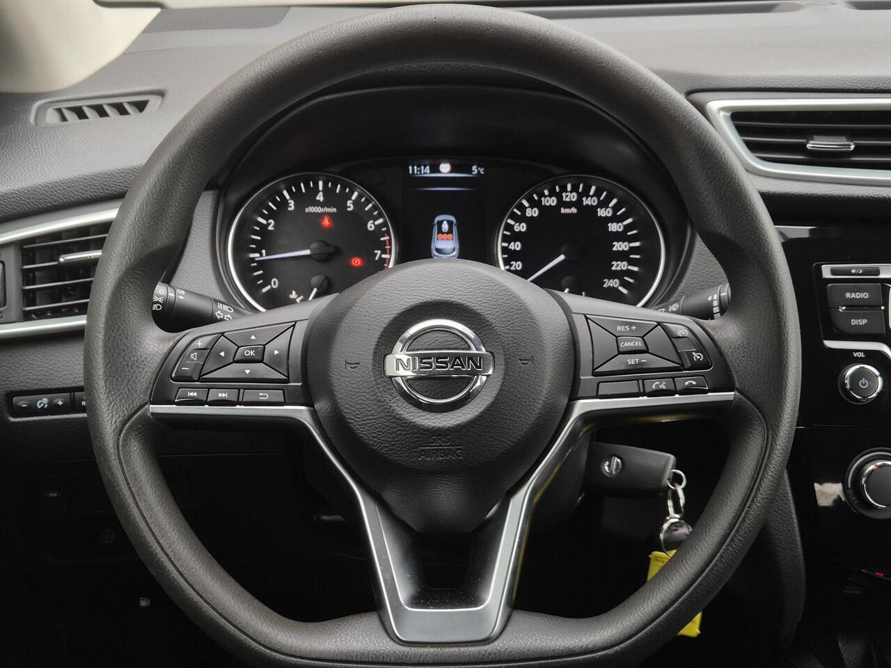 Nissan QASHQAI 1.3 MHEV Visia Handgeschakeld / Dealer onderhouden / Trekhaak Vast / Trekgewicht 1300 kg / Stoelverwarming / Cruise control / Airco / Elektrische ramen voor en achter / Parkeersensoren voor en achter /