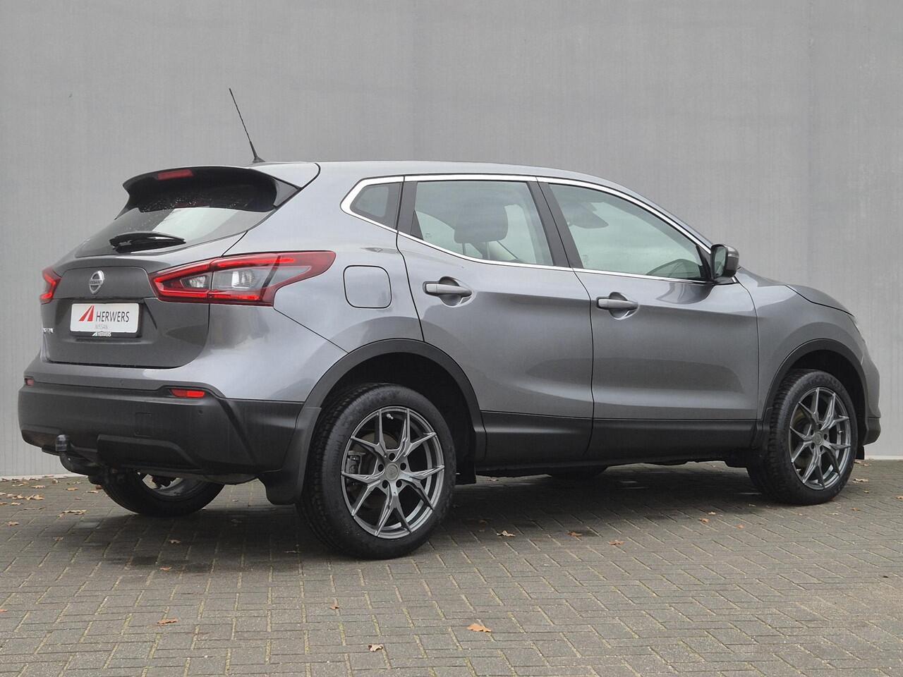Nissan QASHQAI 1.3 MHEV Visia Handgeschakeld / Dealer onderhouden / Trekhaak Vast / Trekgewicht 1300 kg / Stoelverwarming / Cruise control / Airco / Elektrische ramen voor en achter / Parkeersensoren voor en achter /