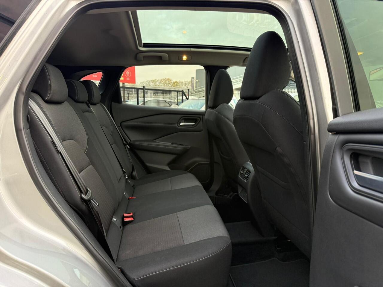 Nissan QASHQAI 1.3 MHEV Premiere Edition *Trekhaak & ACC*