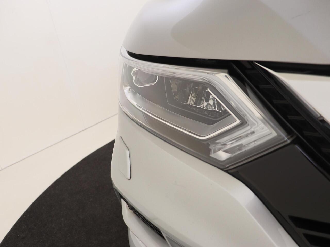 Nissan QASHQAI 1.3 DIG-T Premium Edition |Navigatie |360 Camera |Cruise & Climate Control | Panoramadak | Stoelverwarming |