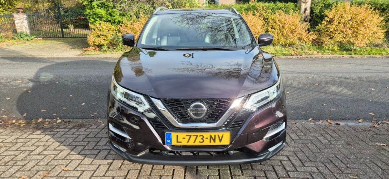 Nissan QASHQAI 1.3 DIG-T Premium Edition*leer*Panorama*