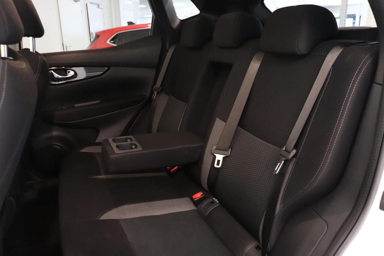 Nissan QASHQAI 1.3 DIG-T 160 Pk Design Edition | Panoramadak | Trekhaak | 360° Camera | Climate control | AppleCArplay AndroidAuto |