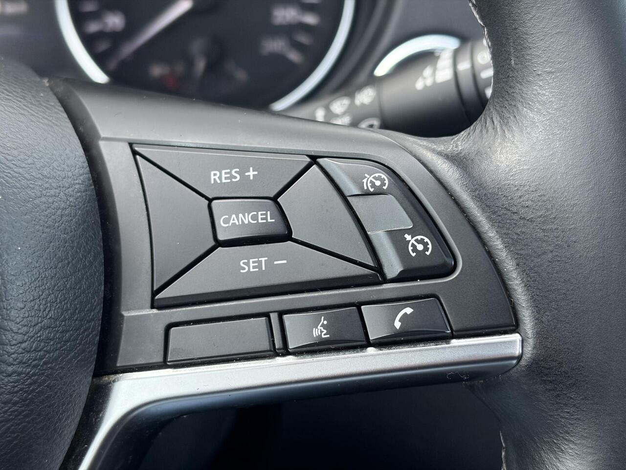 Nissan QASHQAI 1.3 DIG-T Design Edition / Trekhaak 1500 kg/ Airco (automatisch) / Cruise control / Dealer onderhouden/