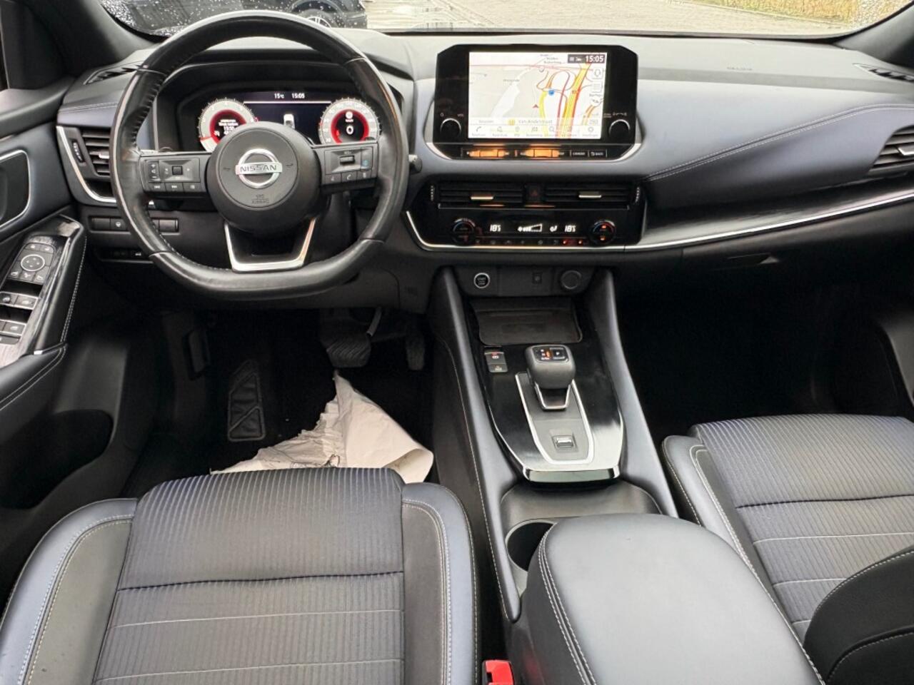 Nissan QASHQAI 1.3 MHEV XTRONIC 158PK TEKNA HALF-LEER NAVI PANO-DAK CAMERA HEAD-UP CARPLAY