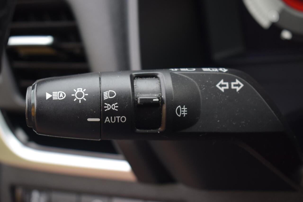 Nissan QASHQAI 1.3 MHEV N-Connecta Navi Airco panoramadak Km 30.250!!