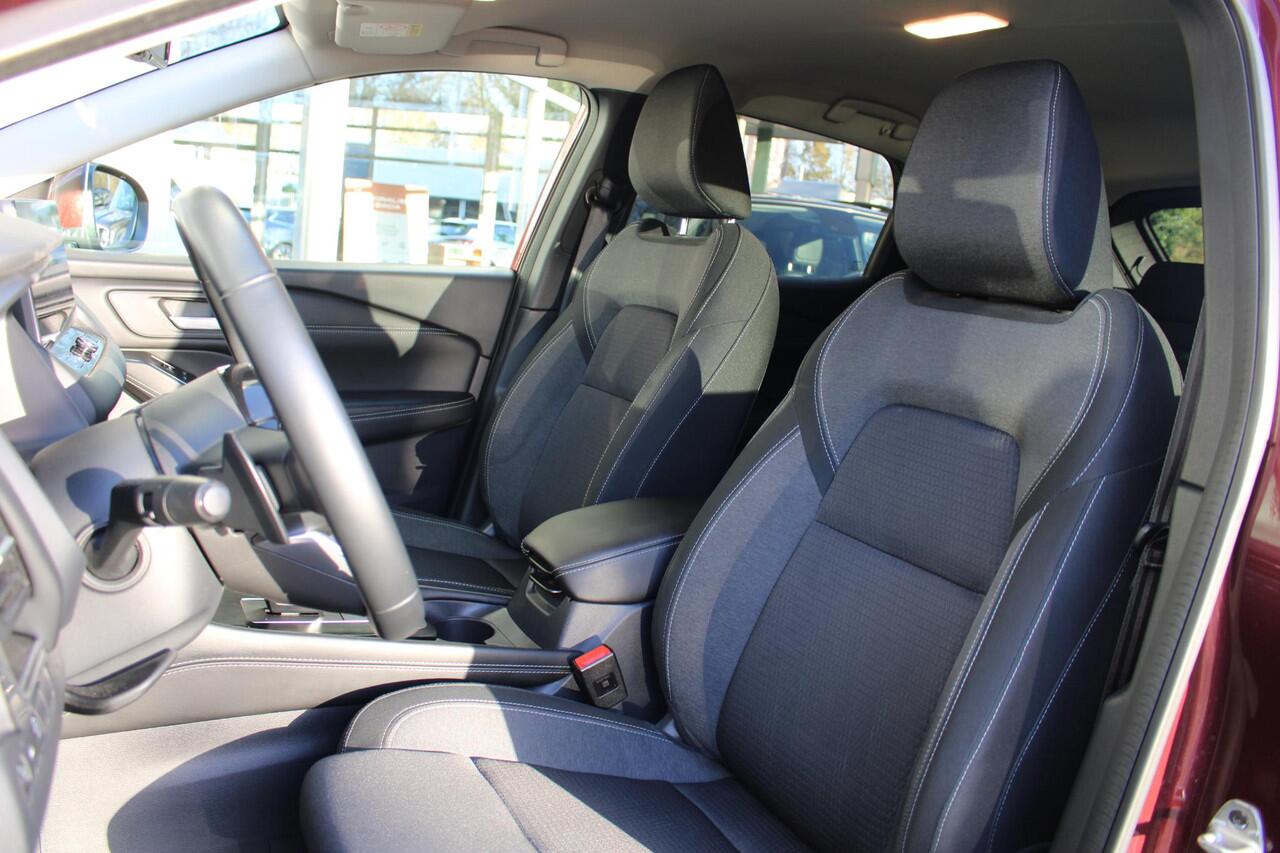 Nissan QASHQAI 1.3 MHEV Xtronic N-Connecta Automaat | Trekhaak | Voorruitverwarming | Stoel en stuur verwarming | Adaptieve cruise | All Season banden