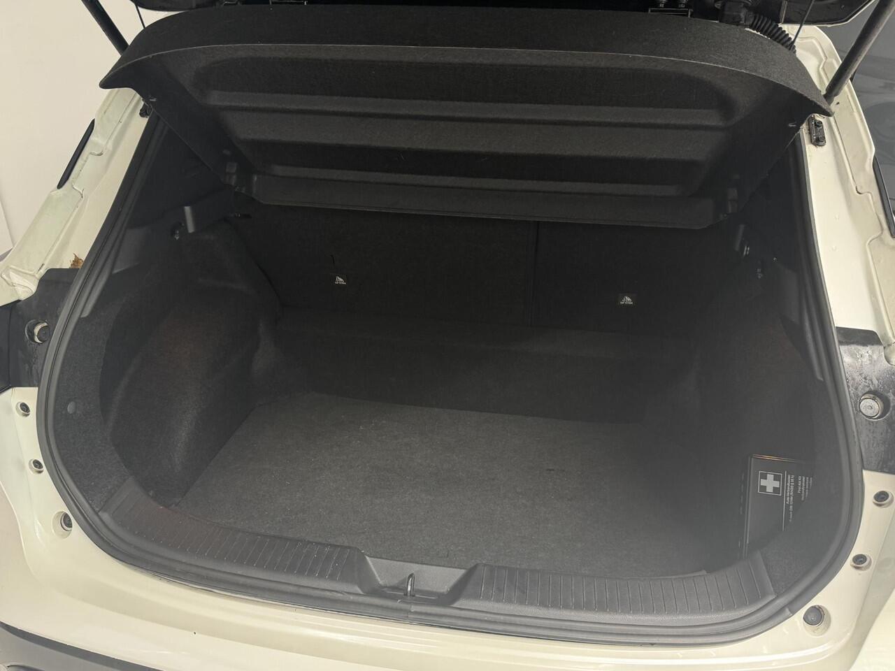 Nissan QASHQAI 1.3 MHEV Xtronic Acenta | Navigatie | 360 Camera | Cruise control adaptief | Panoramadak | Trekhaak |