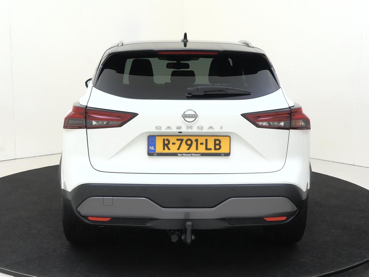 Nissan QASHQAI 1.3 MHEV Xtronic Tekna Trekhaak Cold pack zwart dak