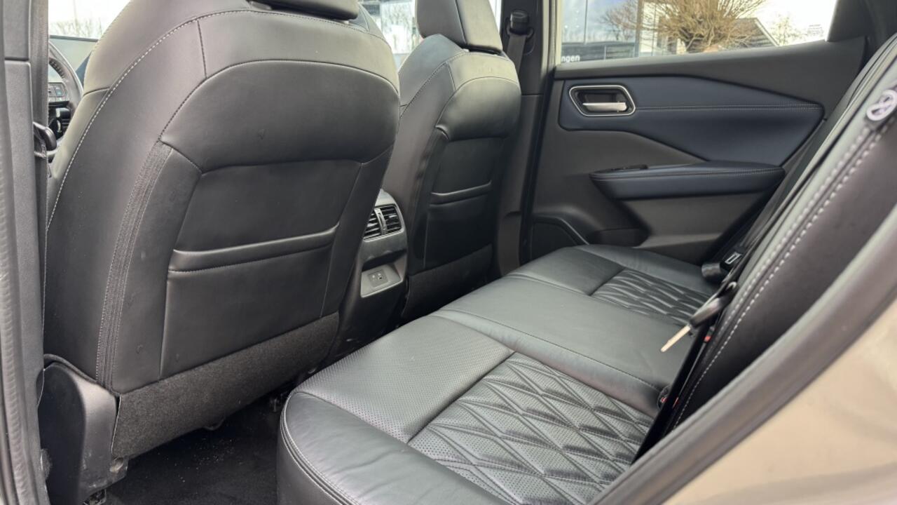 Nissan QASHQAI 1.3 MHEV X Tekna + | Pano | Leer | Camera