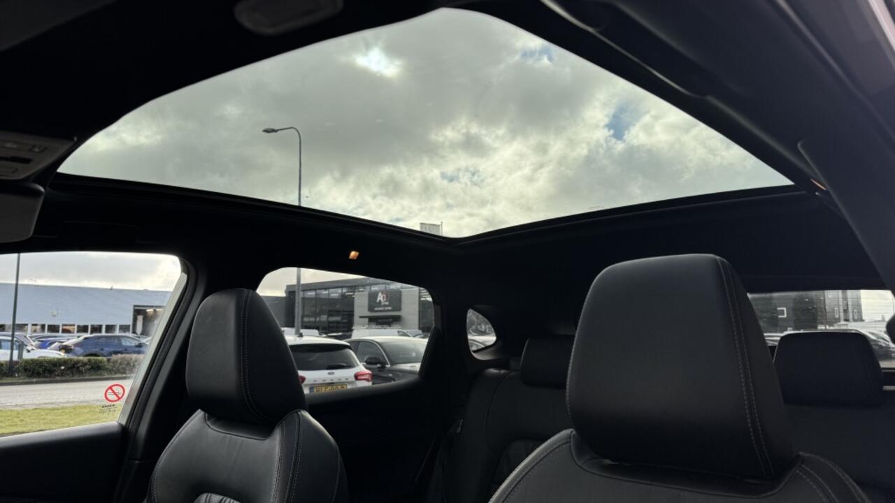 Nissan QASHQAI 1.3 MHEV X Tekna + | Pano | Leer | Camera