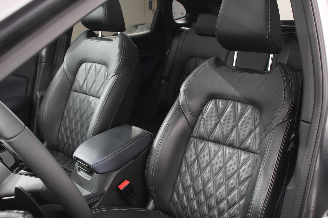 Nissan QASHQAI 1.3 MHEV DIG-T 158pk Xtronic Tekna+ | Navigatie | Apple Carplay/Android Auto | Parkeersensoren | 360 camera | Adaptive cruise control | Elektrisch panoramadak | Elektrische achterklep | Elektrische bestuurderstoel | Stoel-en stuurverwarming | Ledverlichti