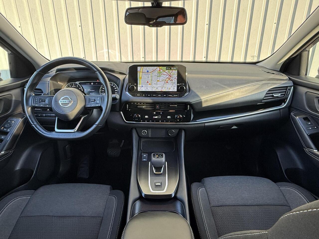 Nissan QASHQAI 1.3 MHEV Xtronic N-Connecta / Trekhaak 1800 KG / 360 Camera / Stoel/Stuurverwarming / Voorruitverwarming / Navigatie / Dual-Zone Climate Control / Adaptive Cruise Control / Keyless /