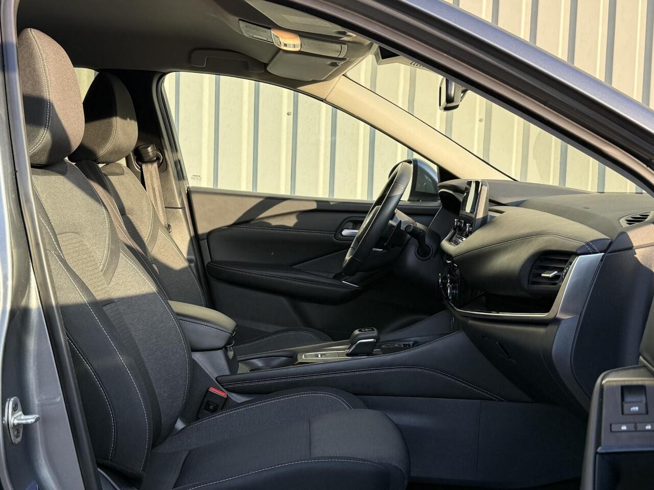 Nissan QASHQAI 1.3 MHEV Xtronic N-Connecta / Trekhaak 1800 KG / 360 Camera / Stoel/Stuurverwarming / Voorruitverwarming / Navigatie / Dual-Zone Climate Control / Adaptive Cruise Control / Keyless /