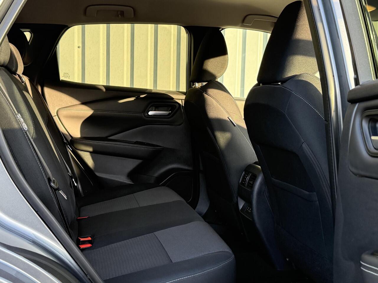 Nissan QASHQAI 1.3 MHEV Xtronic N-Connecta / Trekhaak 1800 KG / 360 Camera / Stoel/Stuurverwarming / Voorruitverwarming / Navigatie / Dual-Zone Climate Control / Adaptive Cruise Control / Keyless /