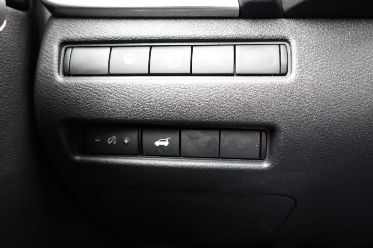 Nissan QASHQAI 1.3 MHEV N-Tekna + Panorama Veel Opties M Hybrid (1400 kg trekken)