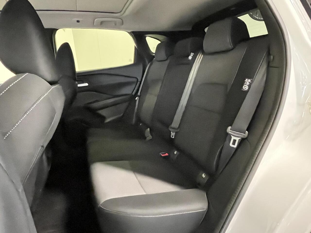 Nissan QASHQAI 1.3 MHEV N-Connecta | Panoramadak | Navigatie | 360º Camera |