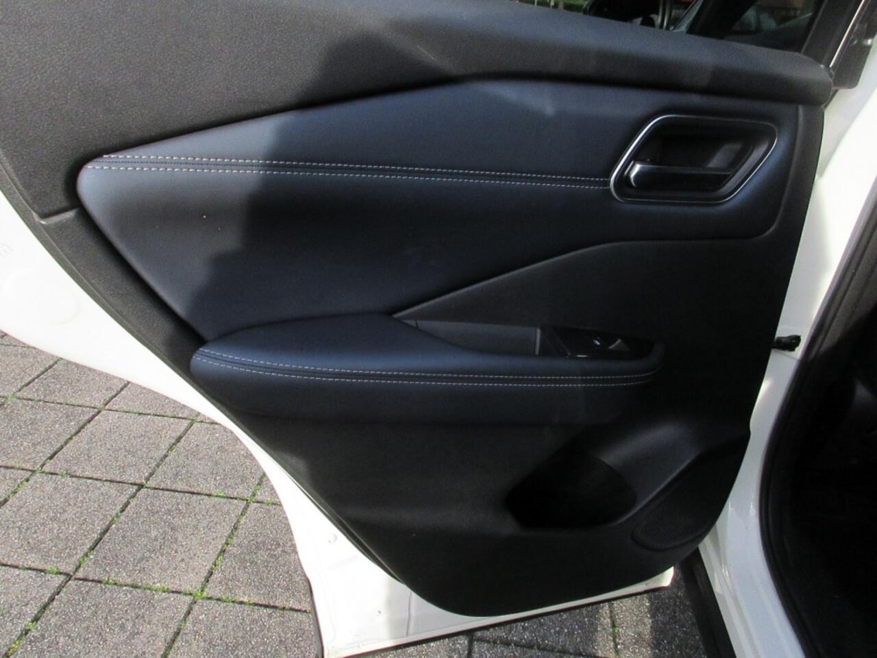 Nissan QASHQAI 1.3 MHEV Xtronic Tekna 1800kg Trekgewicht