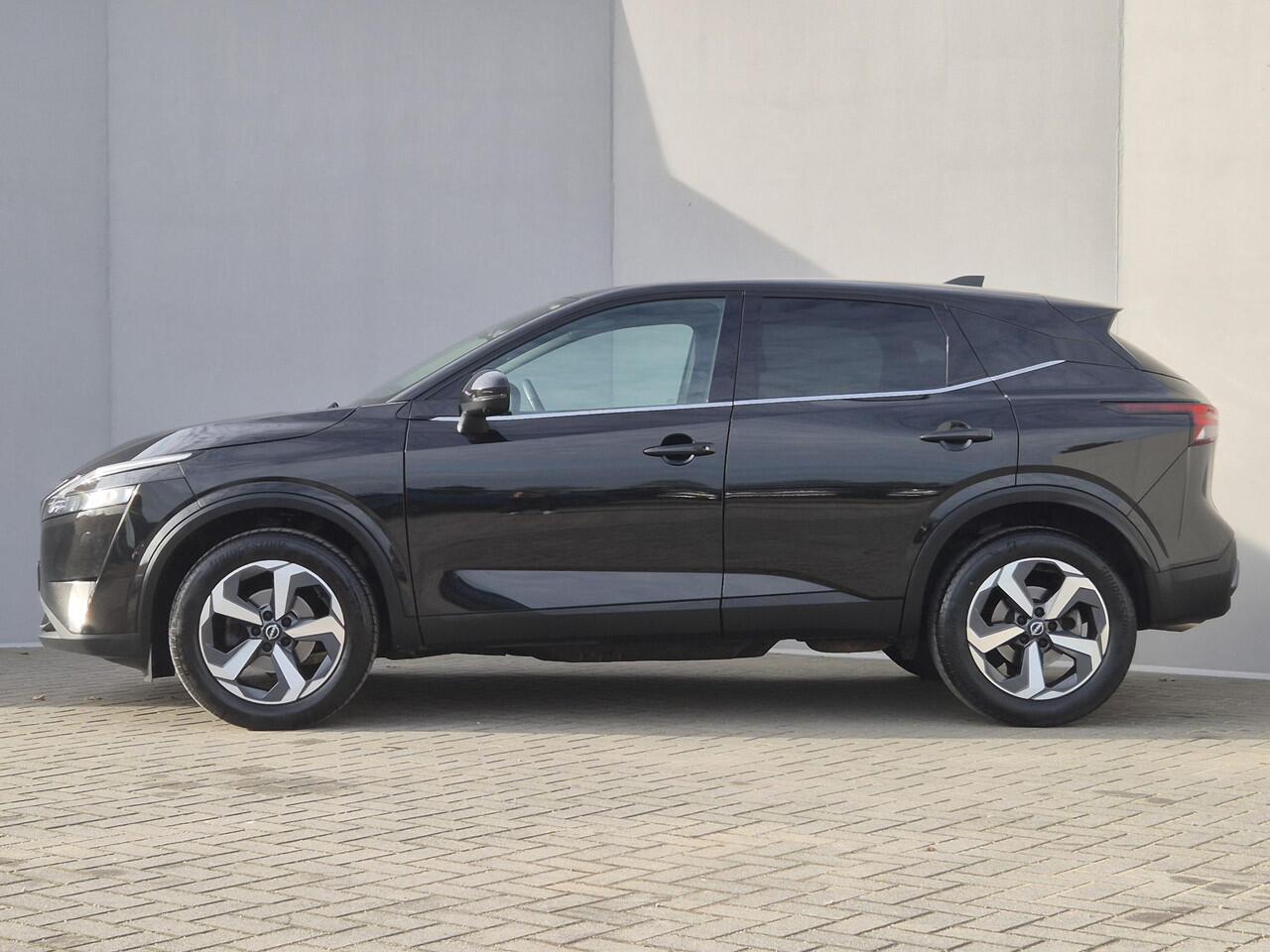 Nissan QASHQAI 1.3 MHEV Xtronic N-Connecta Automaat / Cold Pack / Trekgewicht 1800 kg / Rondomzicht camera / Adaptief CC / Stuur-, Stoel en Voorruit verwarming / Apple Carplay Android Auto / Draadloze telefoon opladen /r