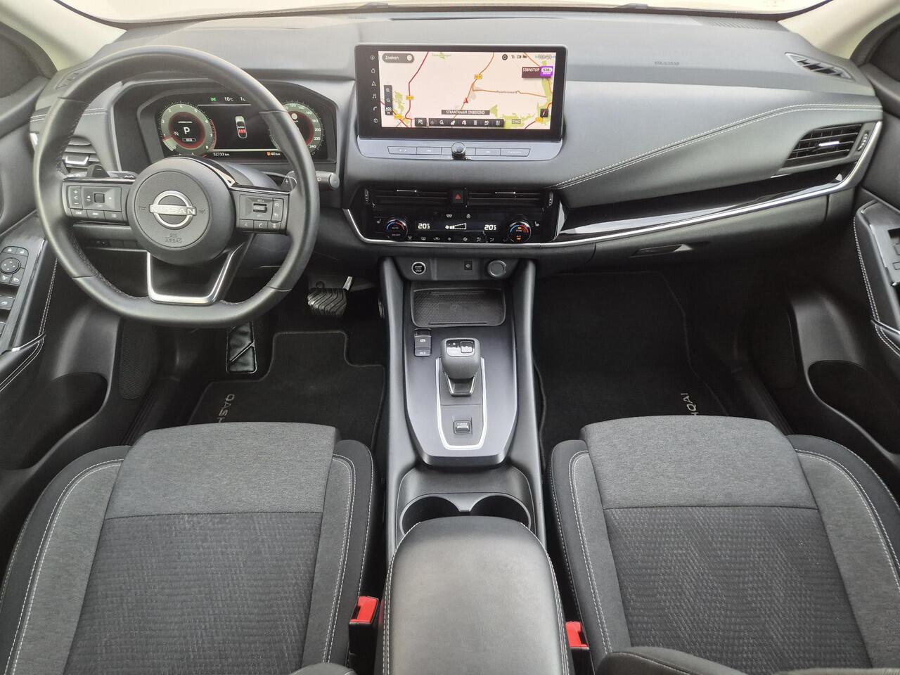 Nissan QASHQAI 1.3 MHEV Xtronic N-Connecta Automaat / Cold Pack / Trekgewicht 1800 kg / Rondomzicht camera / Adaptief CC / Stuur-, Stoel en Voorruit verwarming / Apple Carplay Android Auto / Draadloze telefoon opladen /r